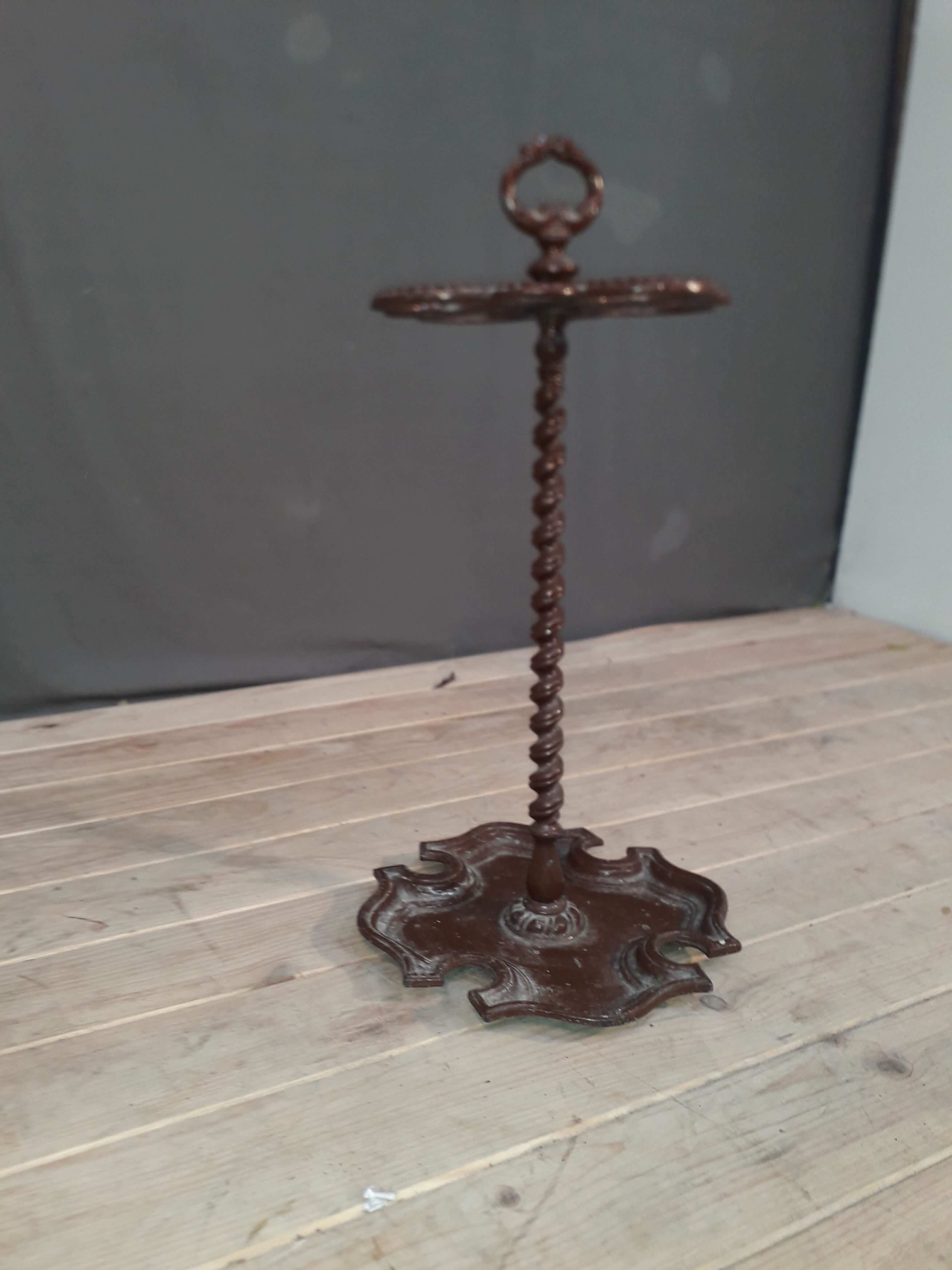 Cast iron umbrella holder