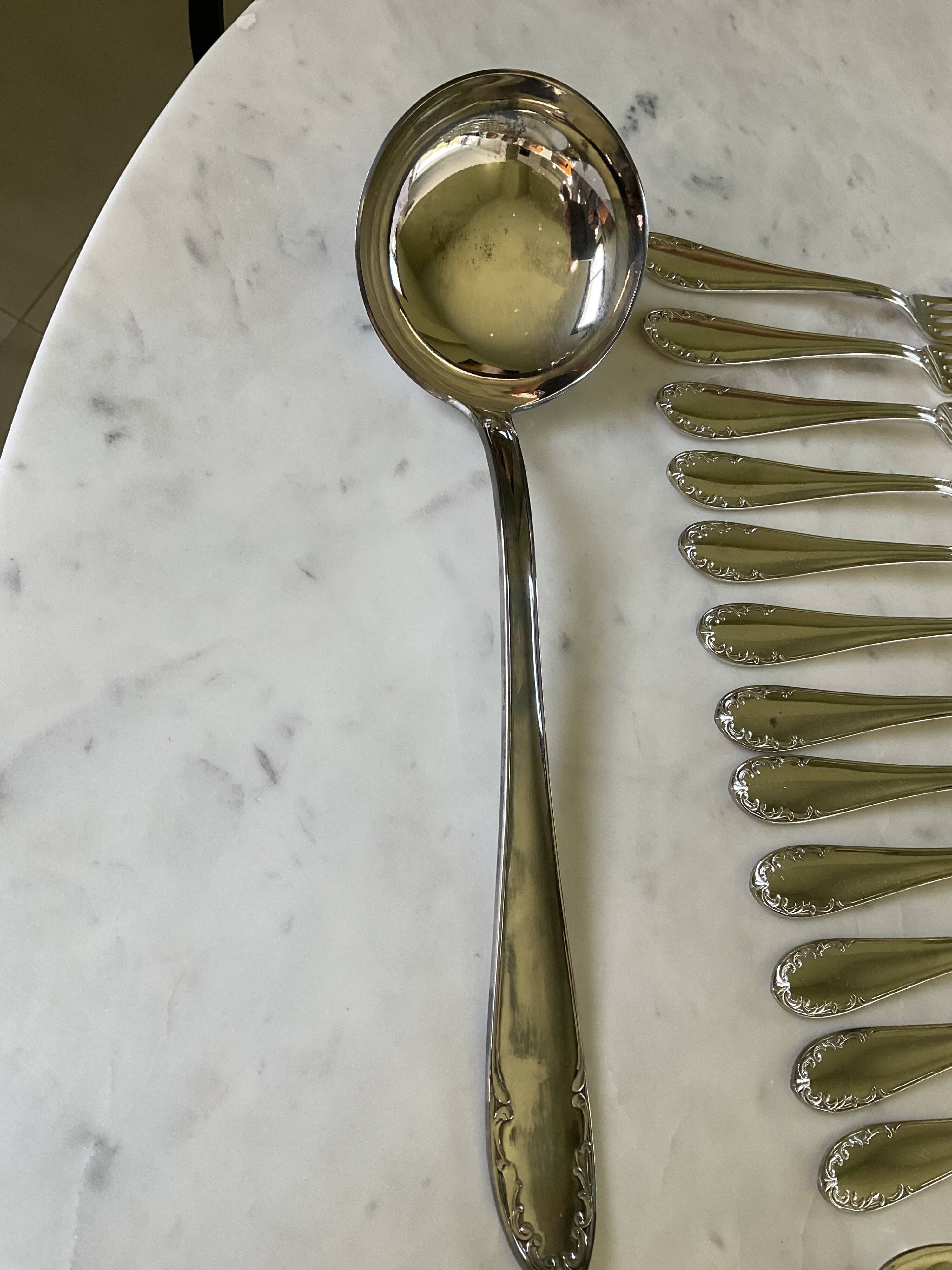 37-piece cutlery set. Silver-plated metal. Vintage