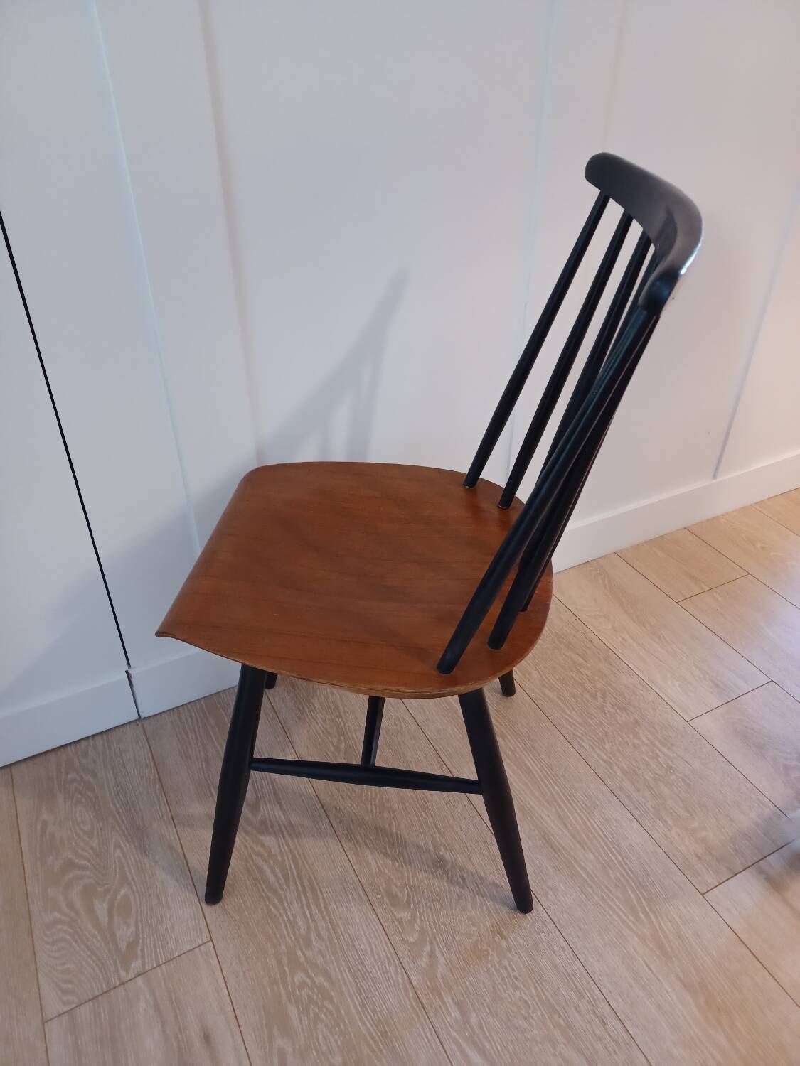 Fanett chair by Ilmari Tapiovaara
