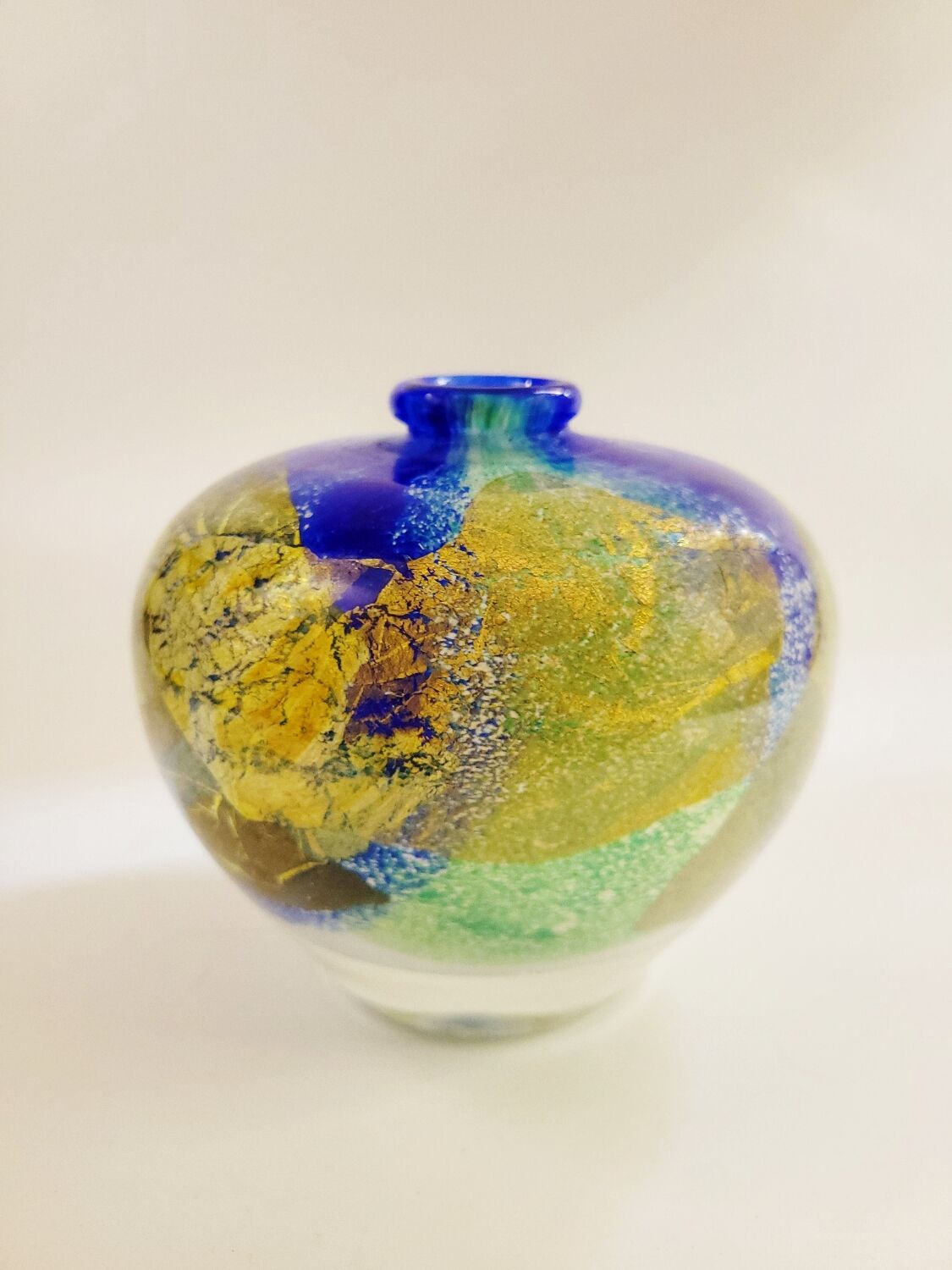 Murano glass vase with gold leaf inclusion, 12 cm, Italy