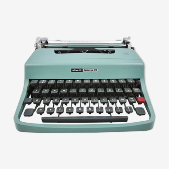Olivetti Lettera 32 blue typewriter