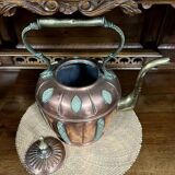 Orientalist kettle in hammered copper, 19th century, pretty shape with chiseled decorations