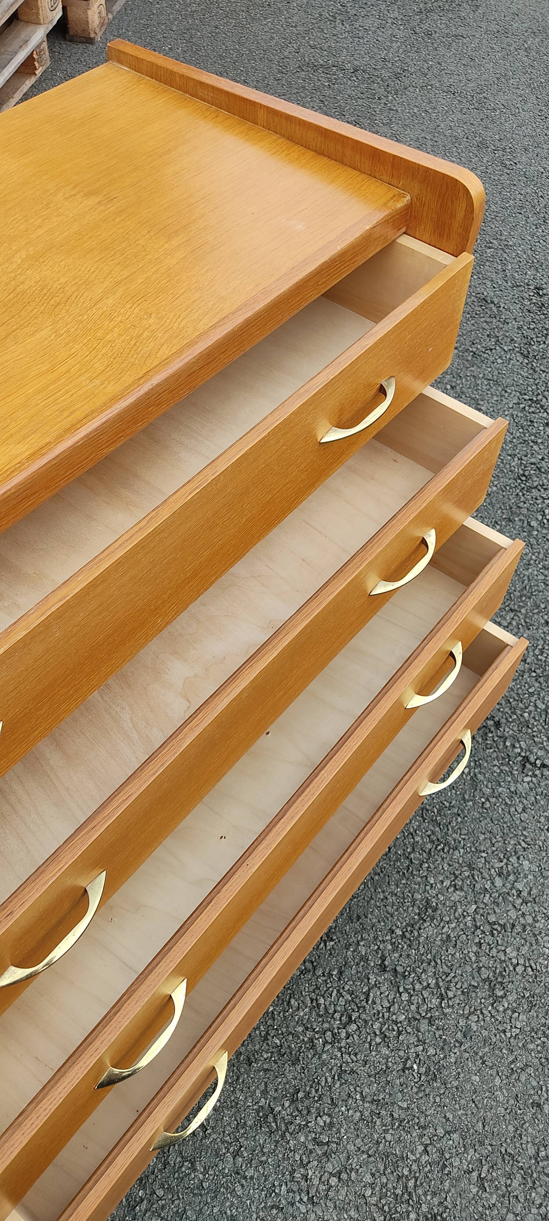 Vintage chest of drawers