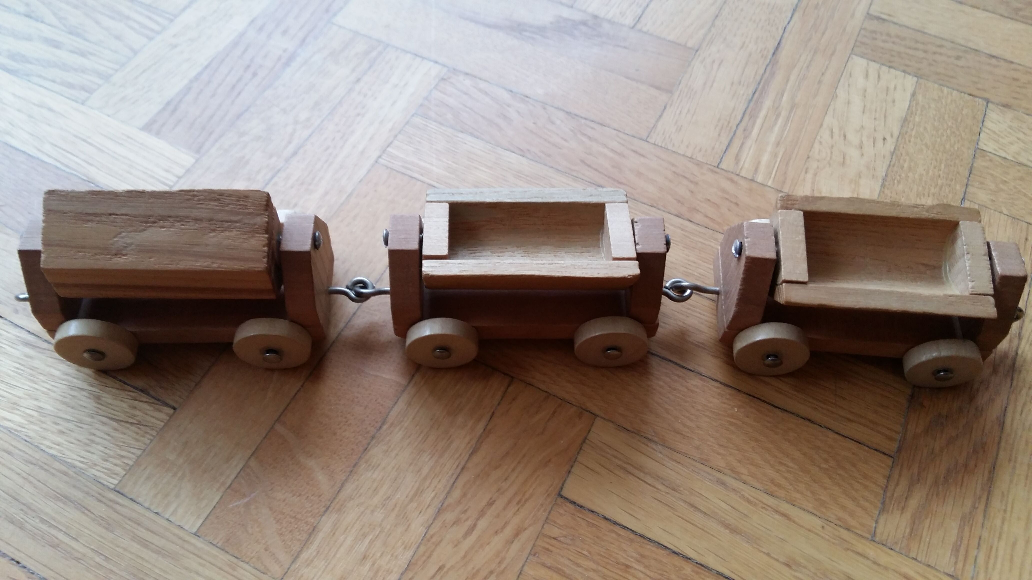 Miniature holzkuns loquai wooden train set