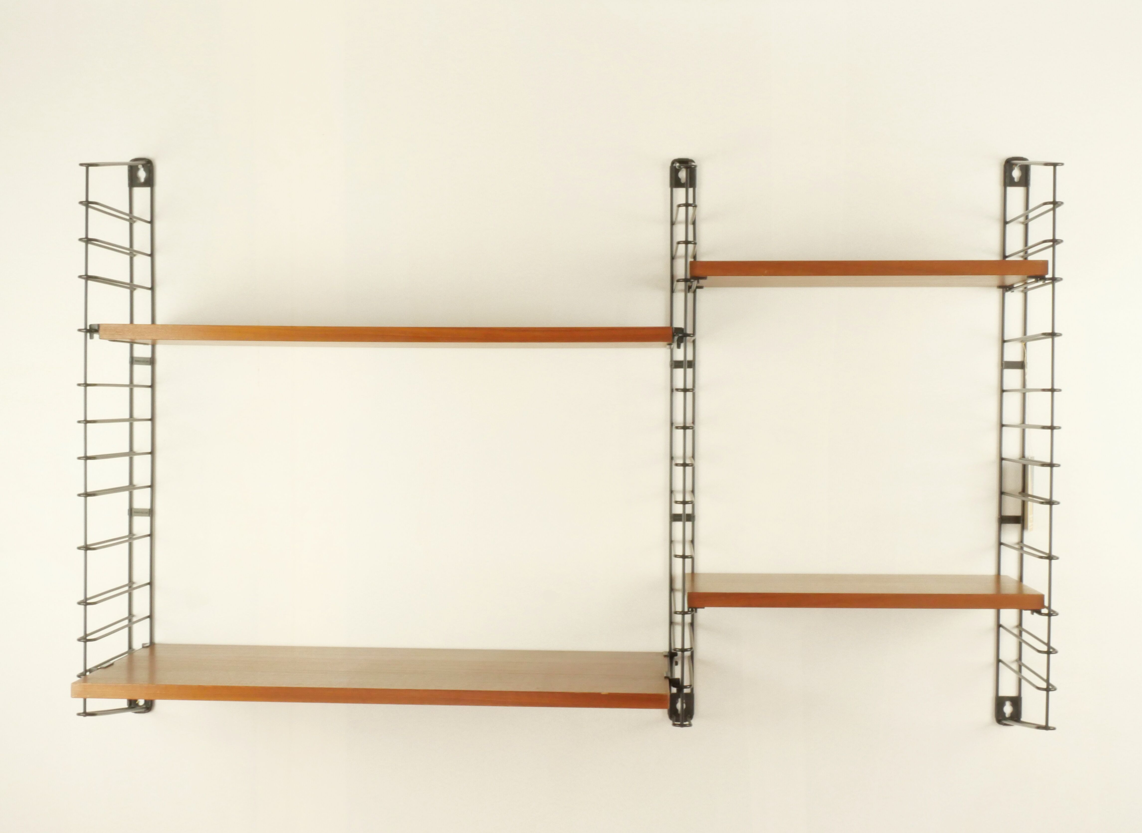 Double shelf tomado wood
