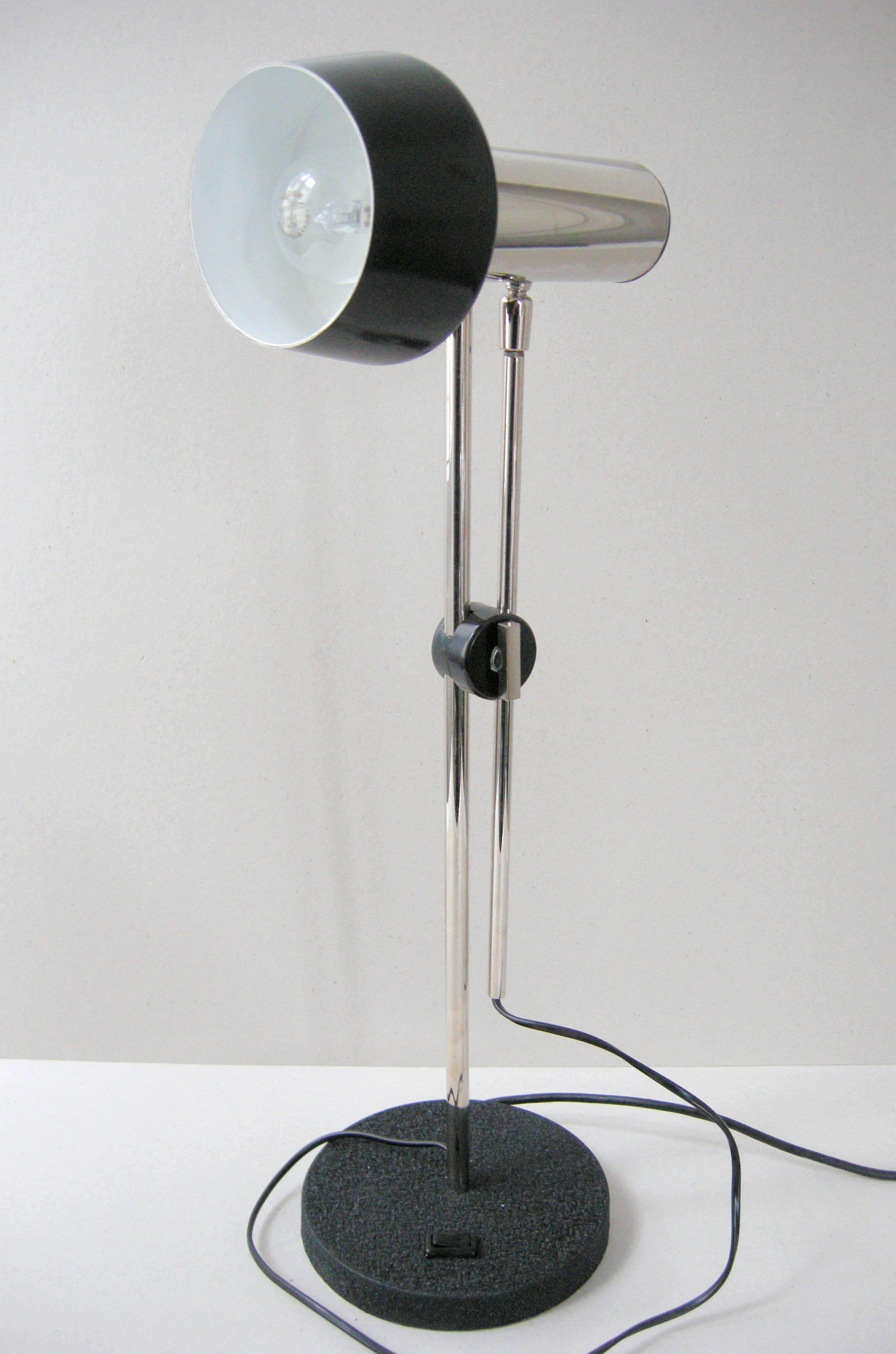 Lampe à poser vintage 1960 chrome