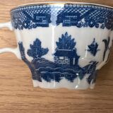 2 fine porcelain cups