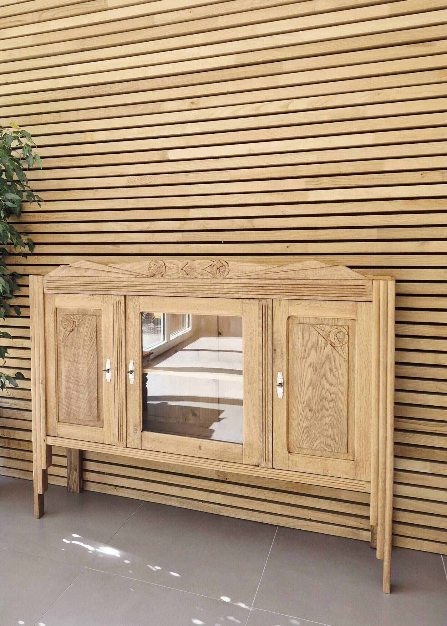 Enfilade / Art Deco display cabinet