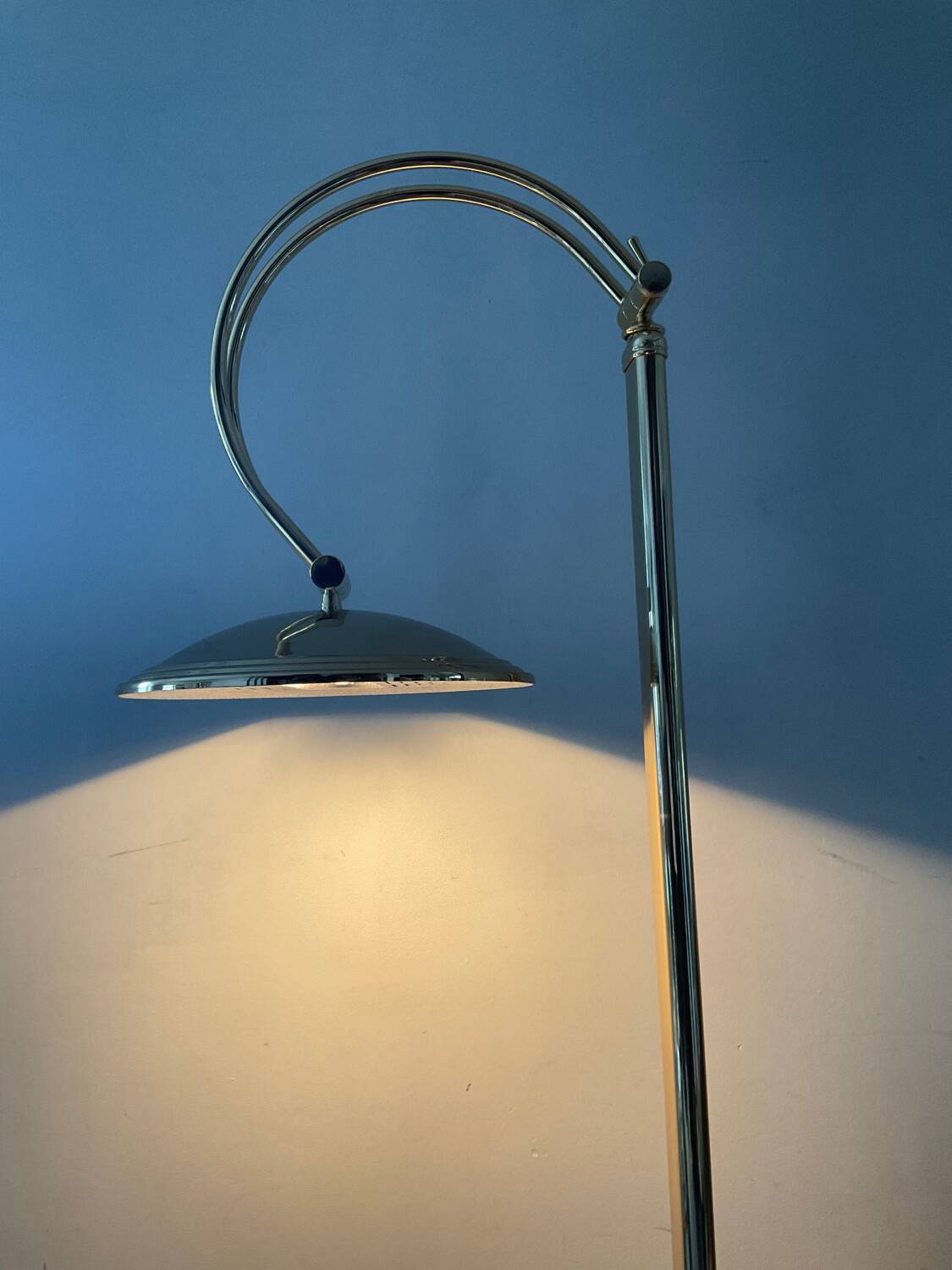 Articulated floor lamp from the 80s in gold metal