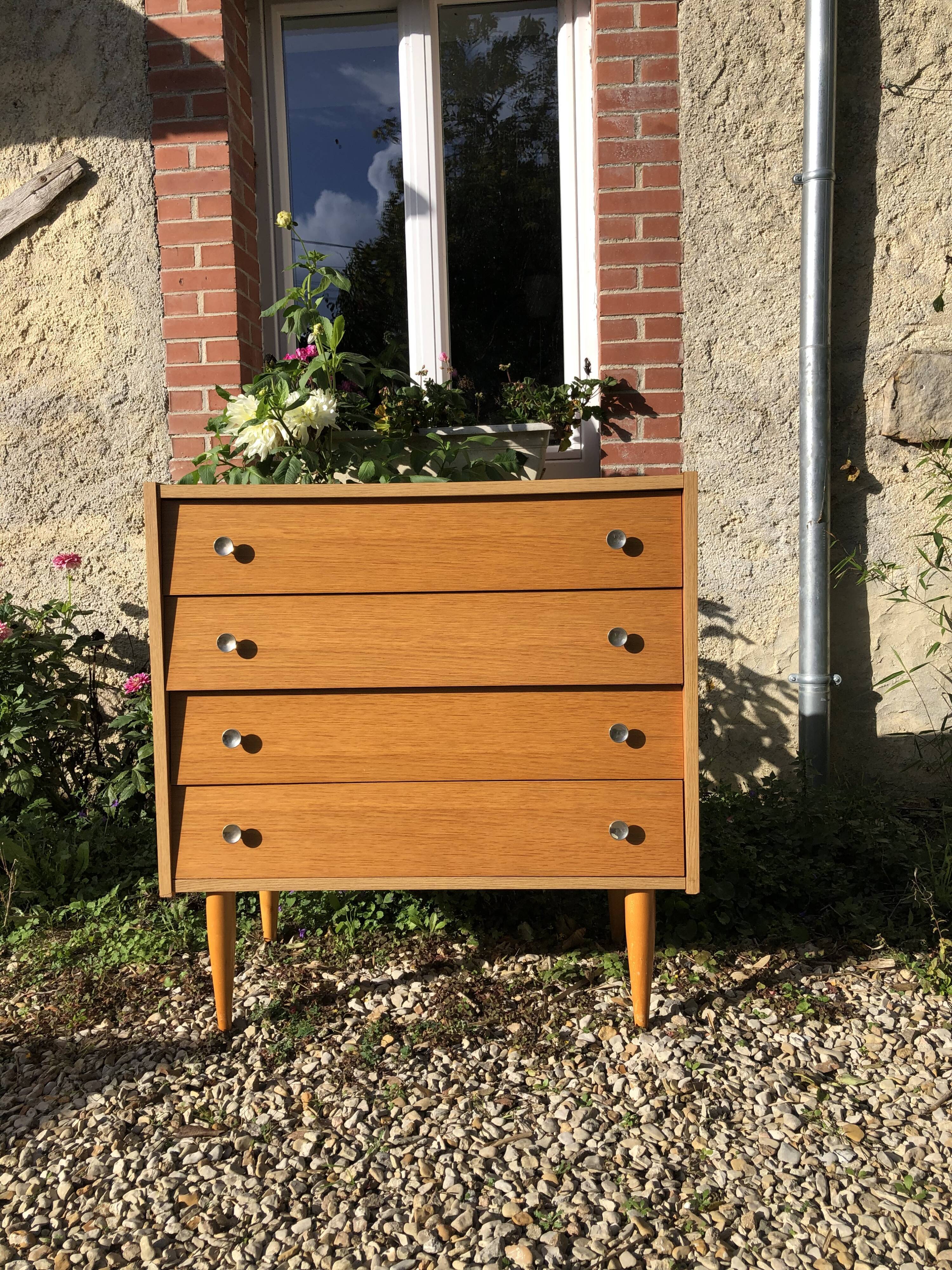 Vintage chest of drawers