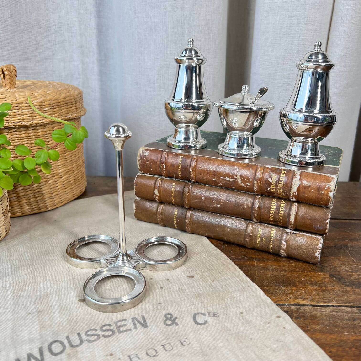 3-piece English table server