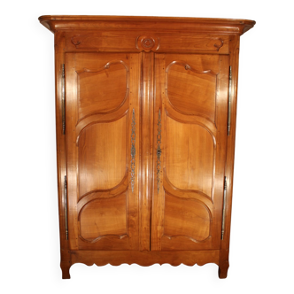 Armoire vosgienne en cerisier