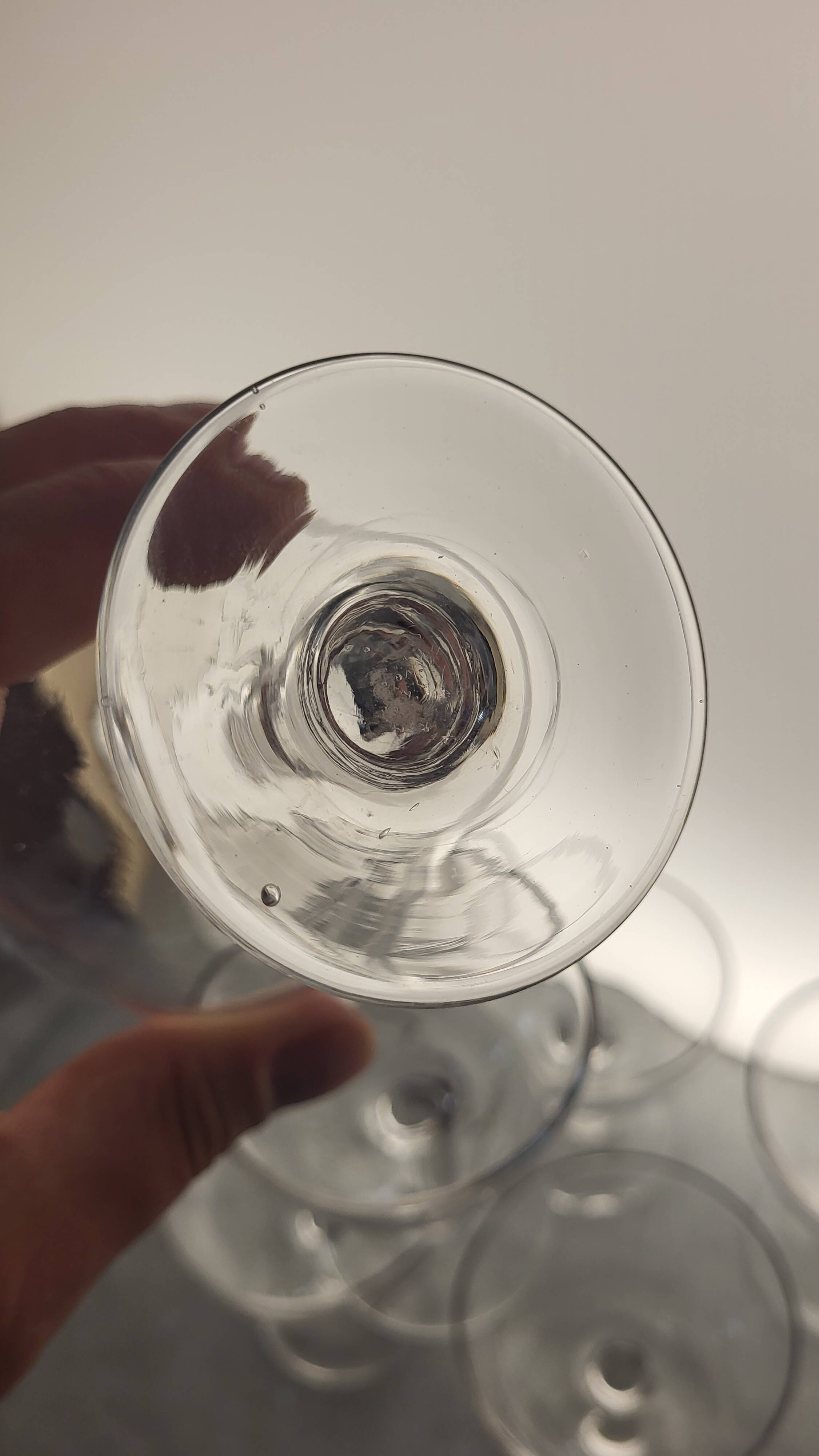 8 blown glass champagne glasses