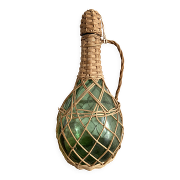Bouteille avec tressage en rotin