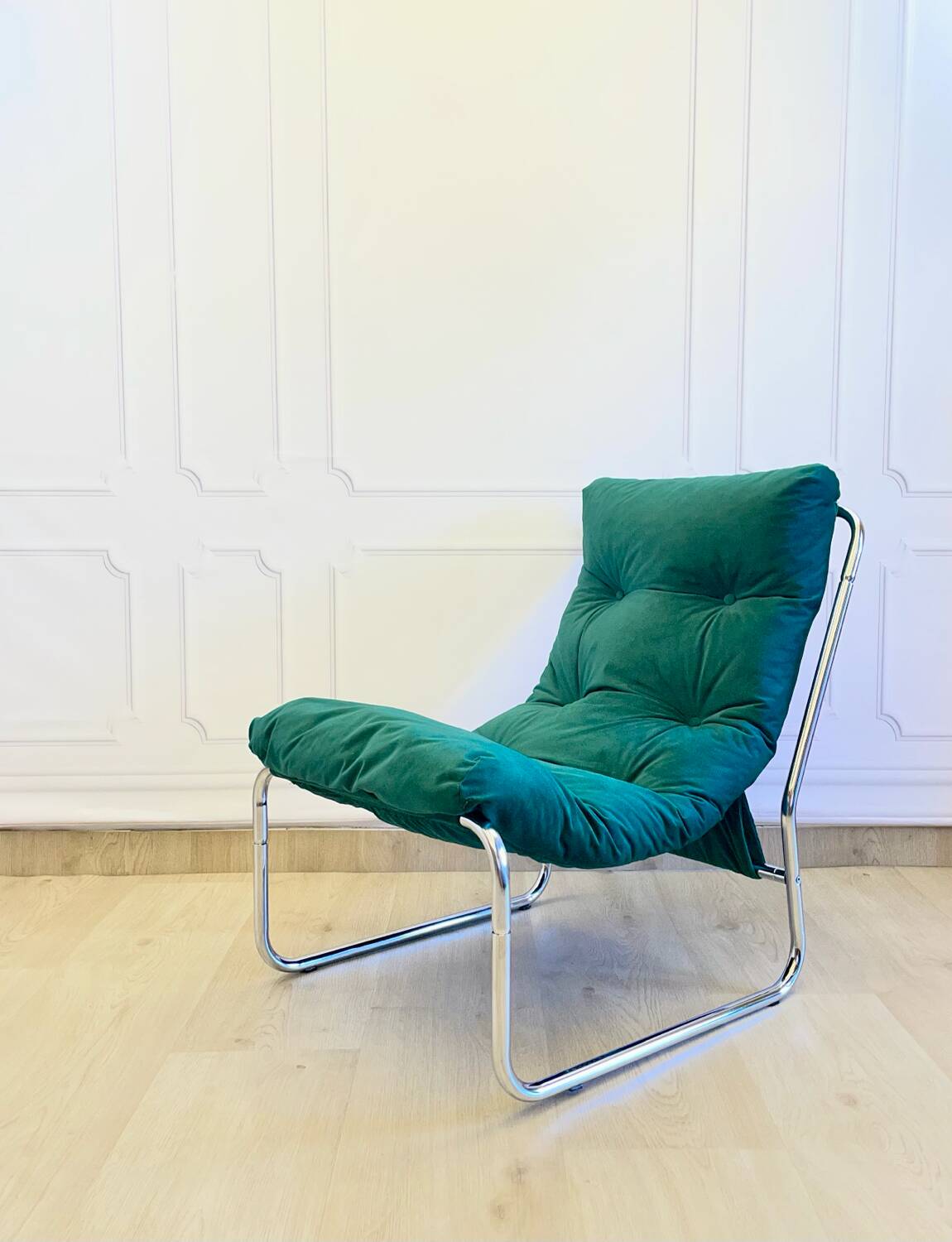 IKEA Pixi vintage green velvet armchair – Scandinavian retro design.