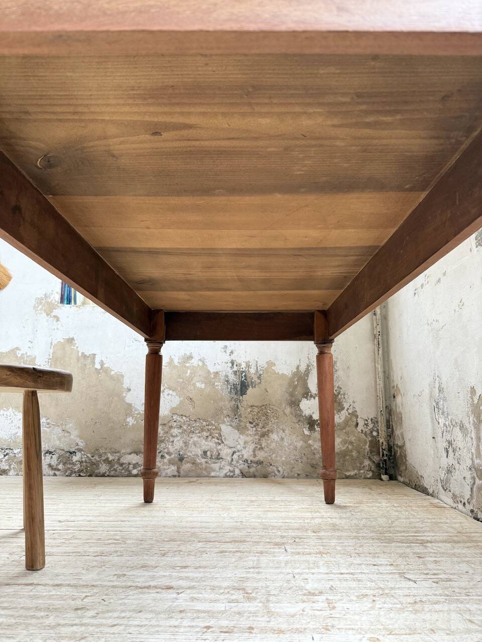 Turned leg cherry table 160cm