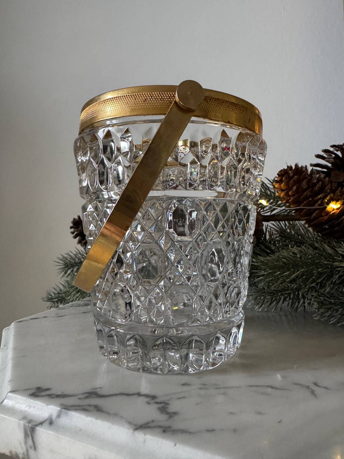 Crystal ice bucket