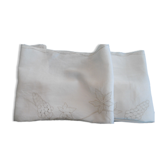 Hand-embroidered linen teacloth or overnappe