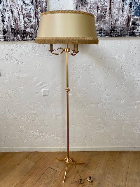 Tripod floor lamp in gold metal