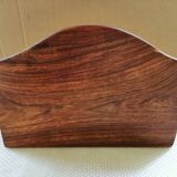 Trieur carries old mail in rosewood from India
