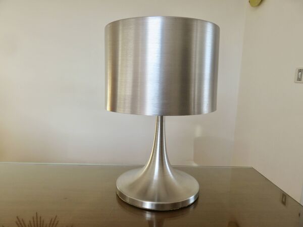 Lampe pied tulipe en métal brossé années 70 vintage