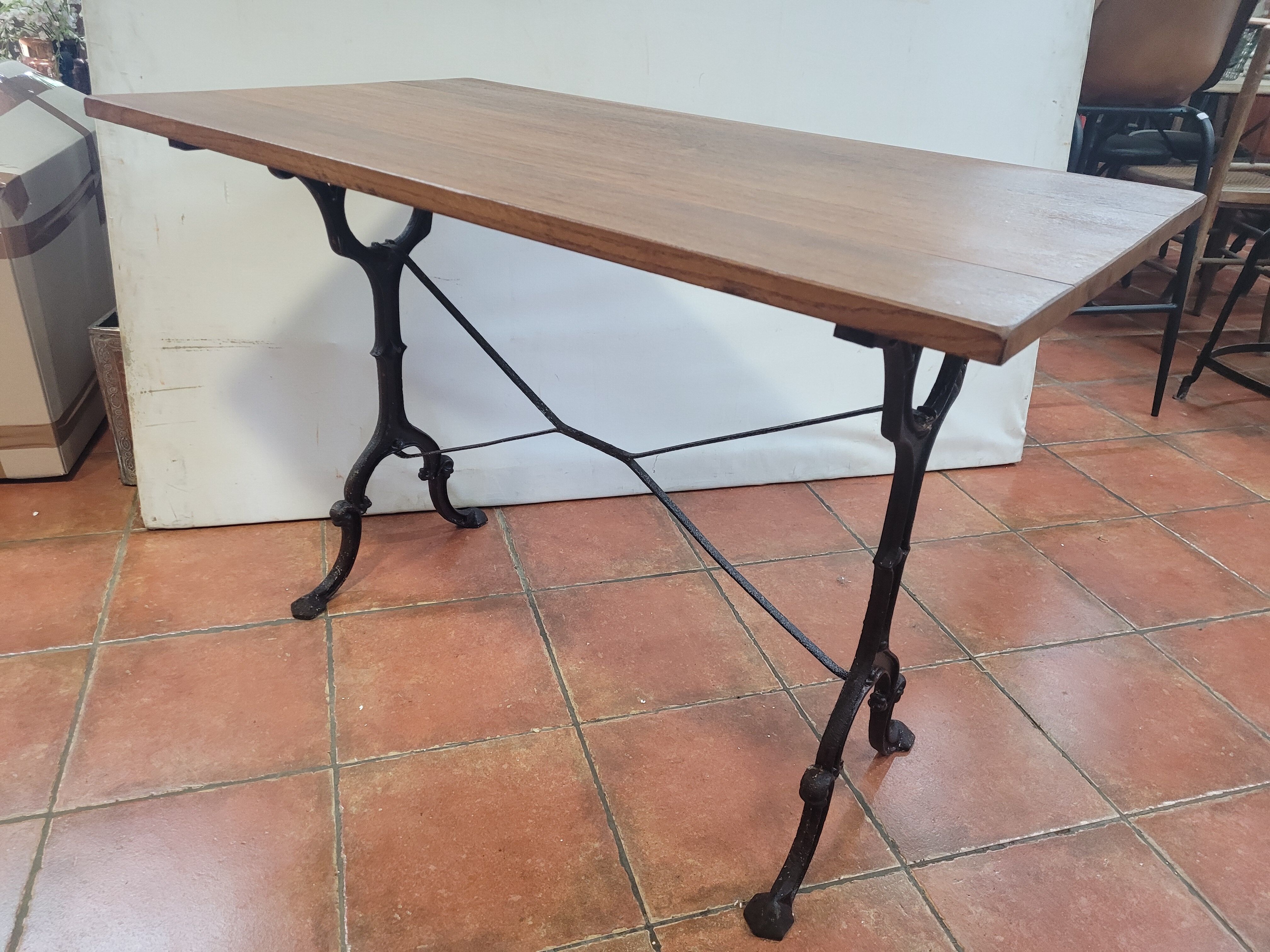 Bistro table base cast iron over oak