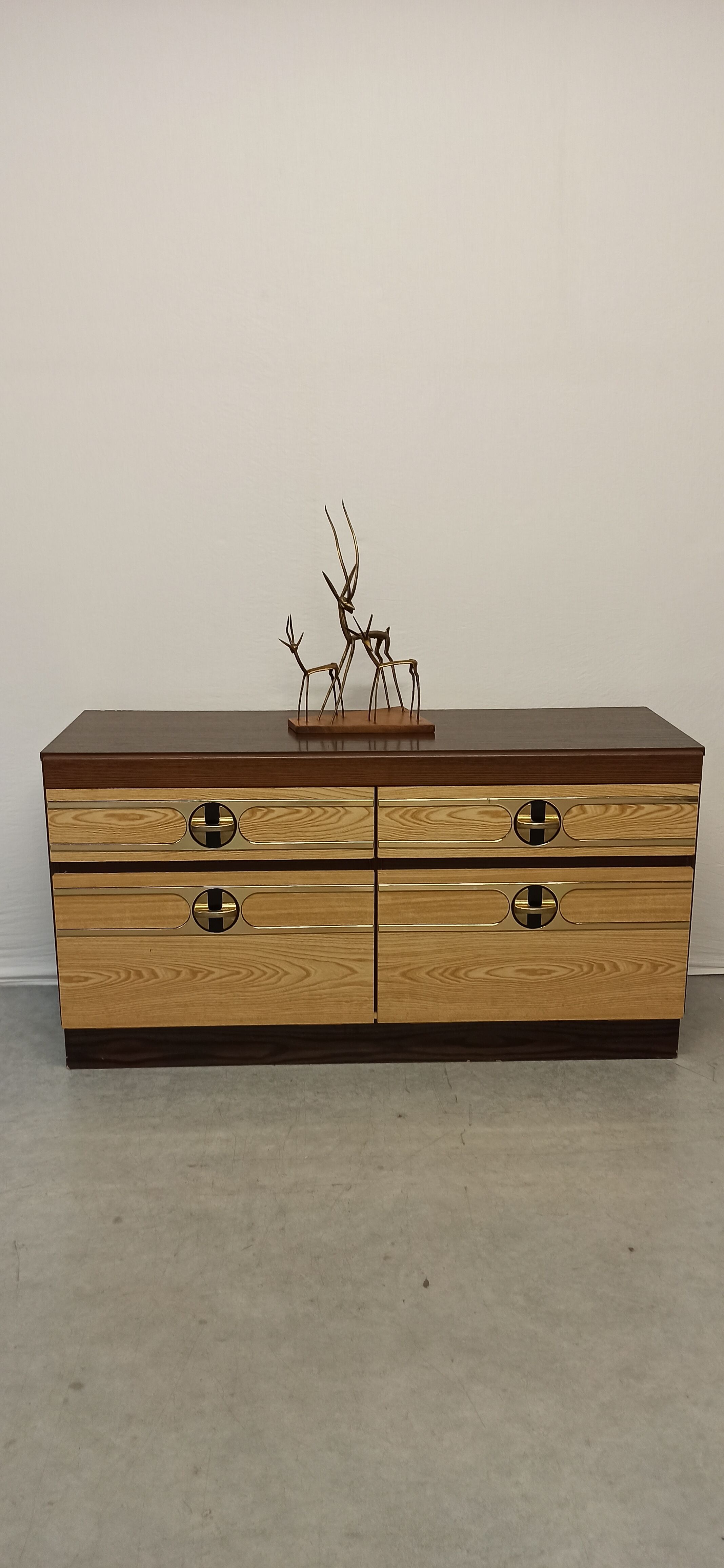 Low sideboard furniture in vintage Formica 70