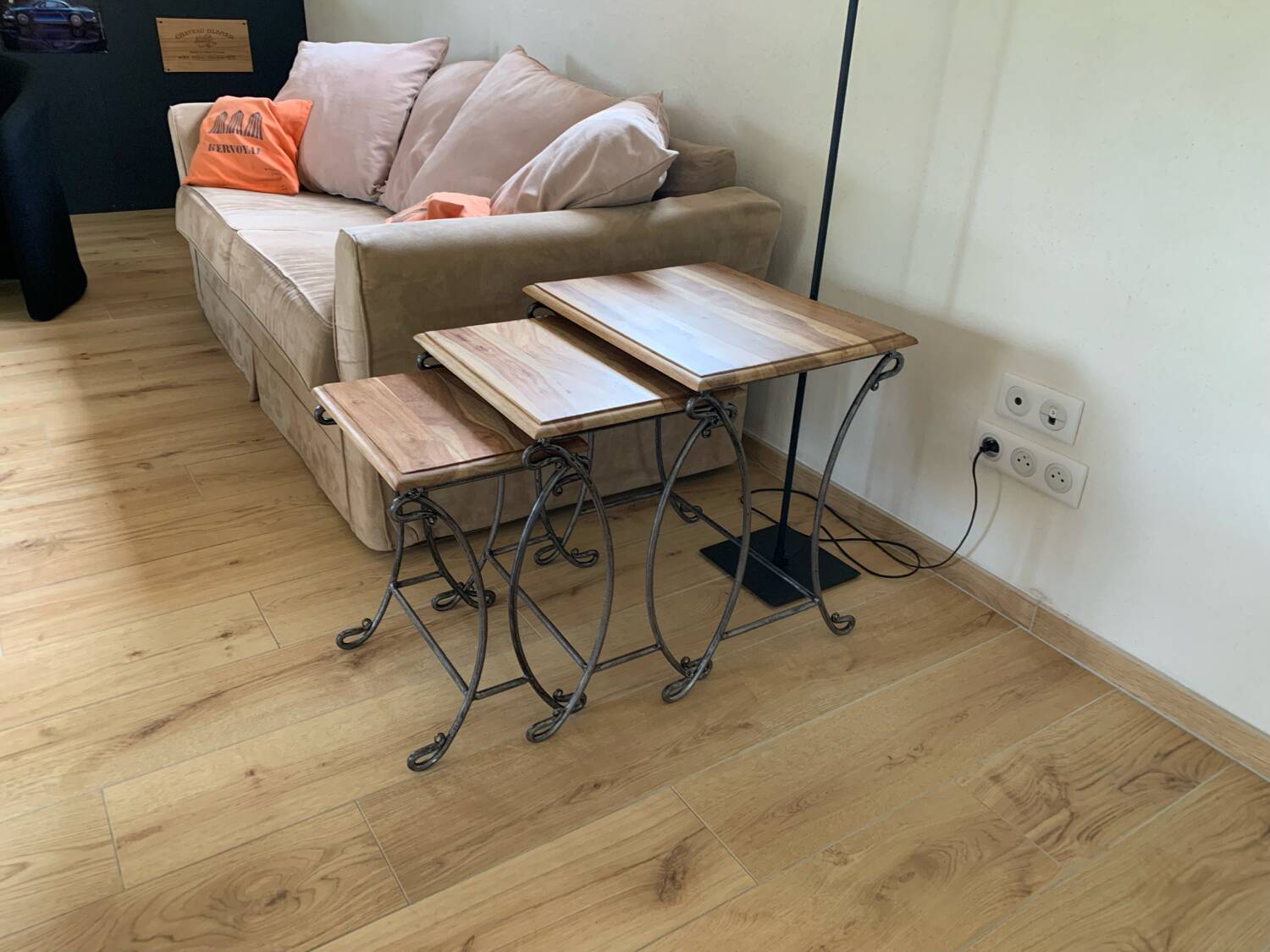 Set of 3 wooden/wrought iron nesting tables