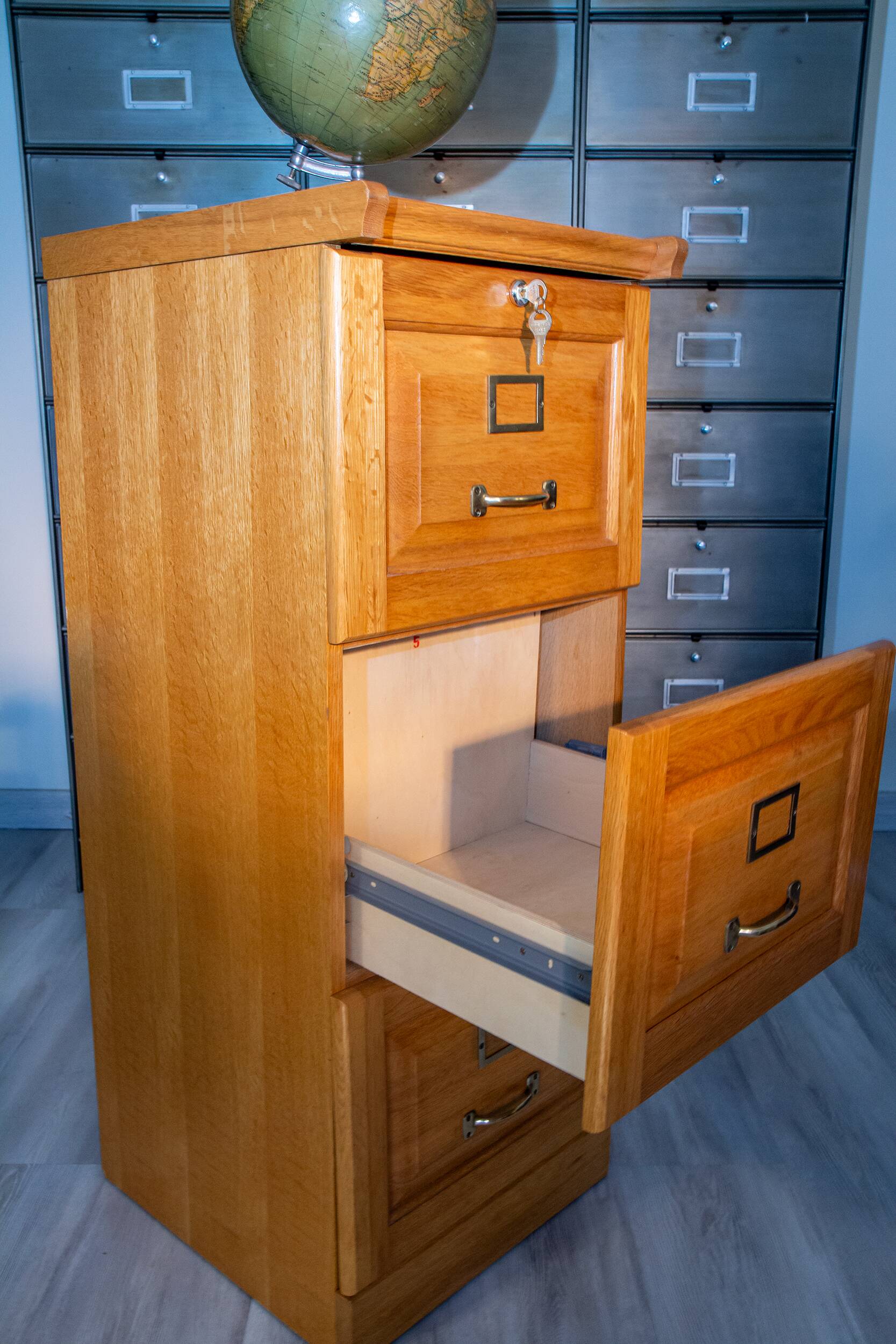 Meuble classeur à 3 tiroirs, meuble de métier.