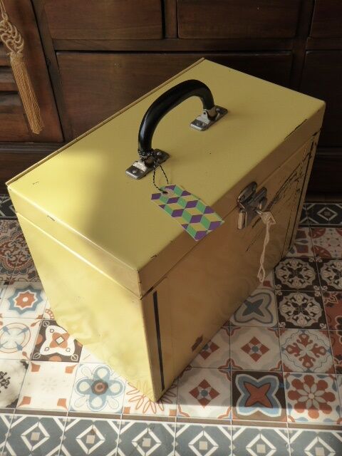 COLUMBIA - suitcase vintage 50/60s yellow metal Binder