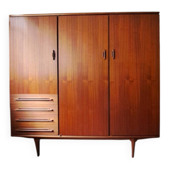 Armoire style scandinave
