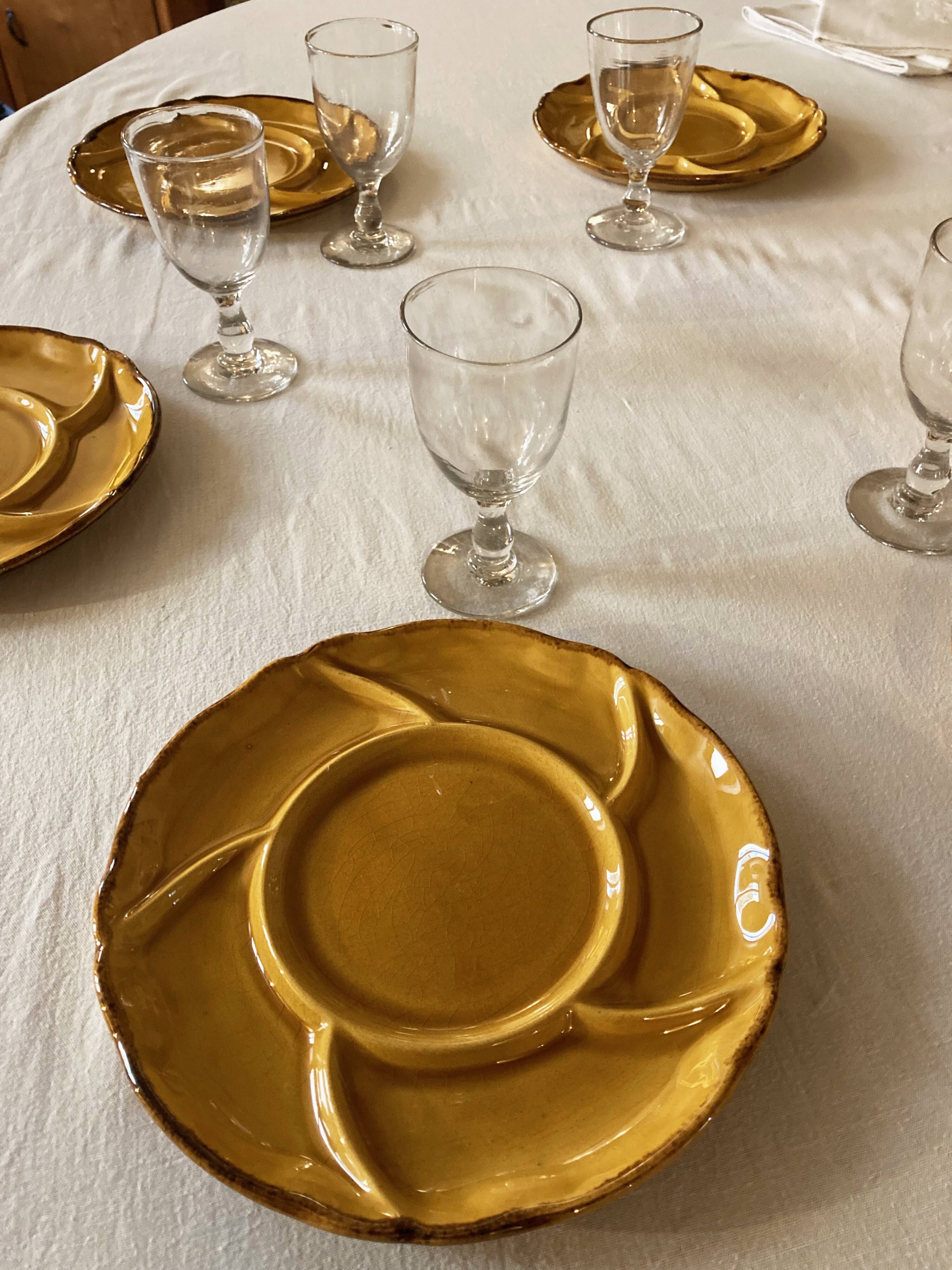 6 compartmentalized plates Les Faïences de Haute-Provence