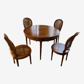 Mahogany round table with 4 chairs