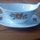 Sauceboat and dish in Bavarian porcelain by Bareuther from the year 1970.