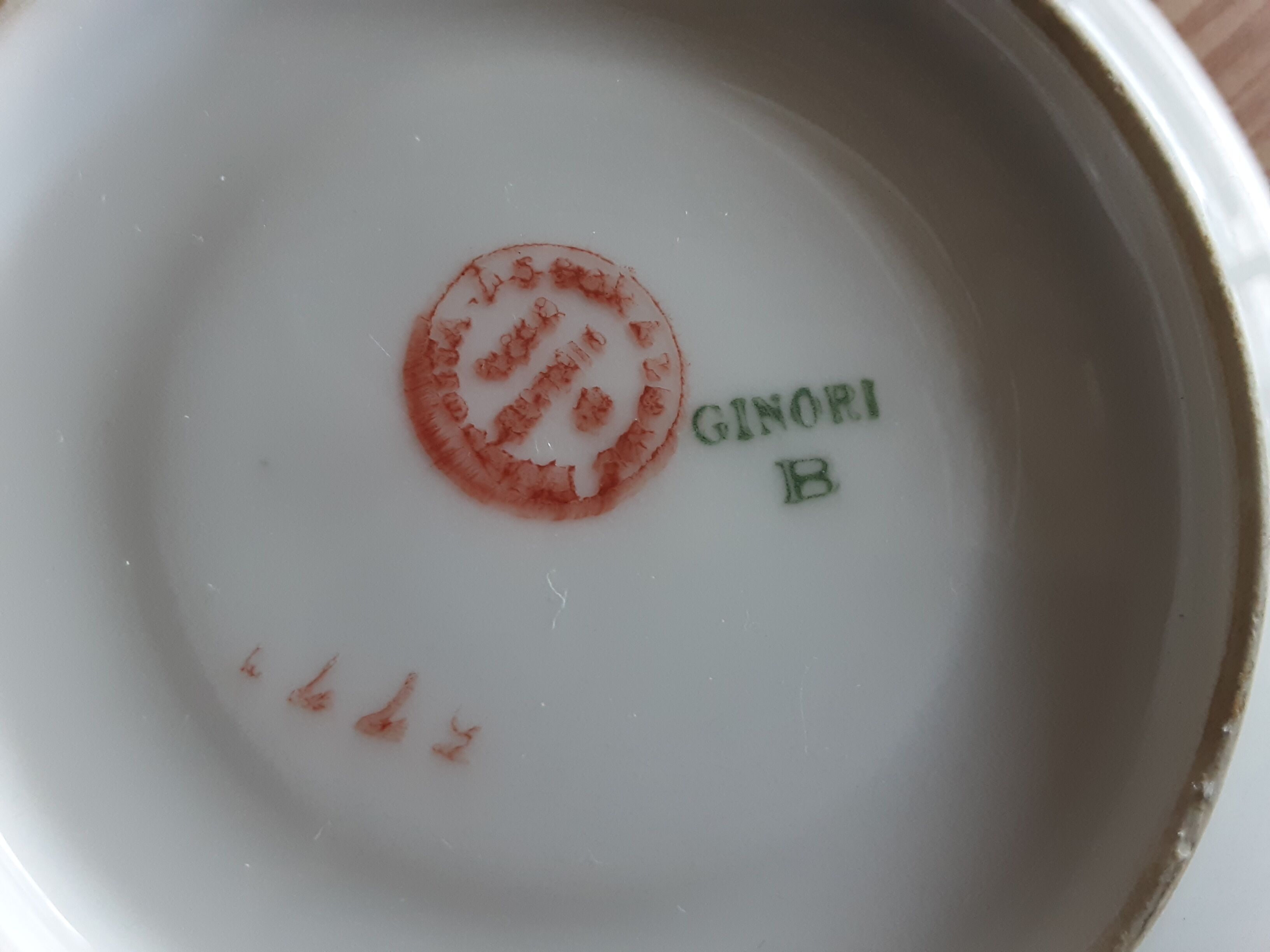 8 cups and under cups porcelain Ginori, Italy