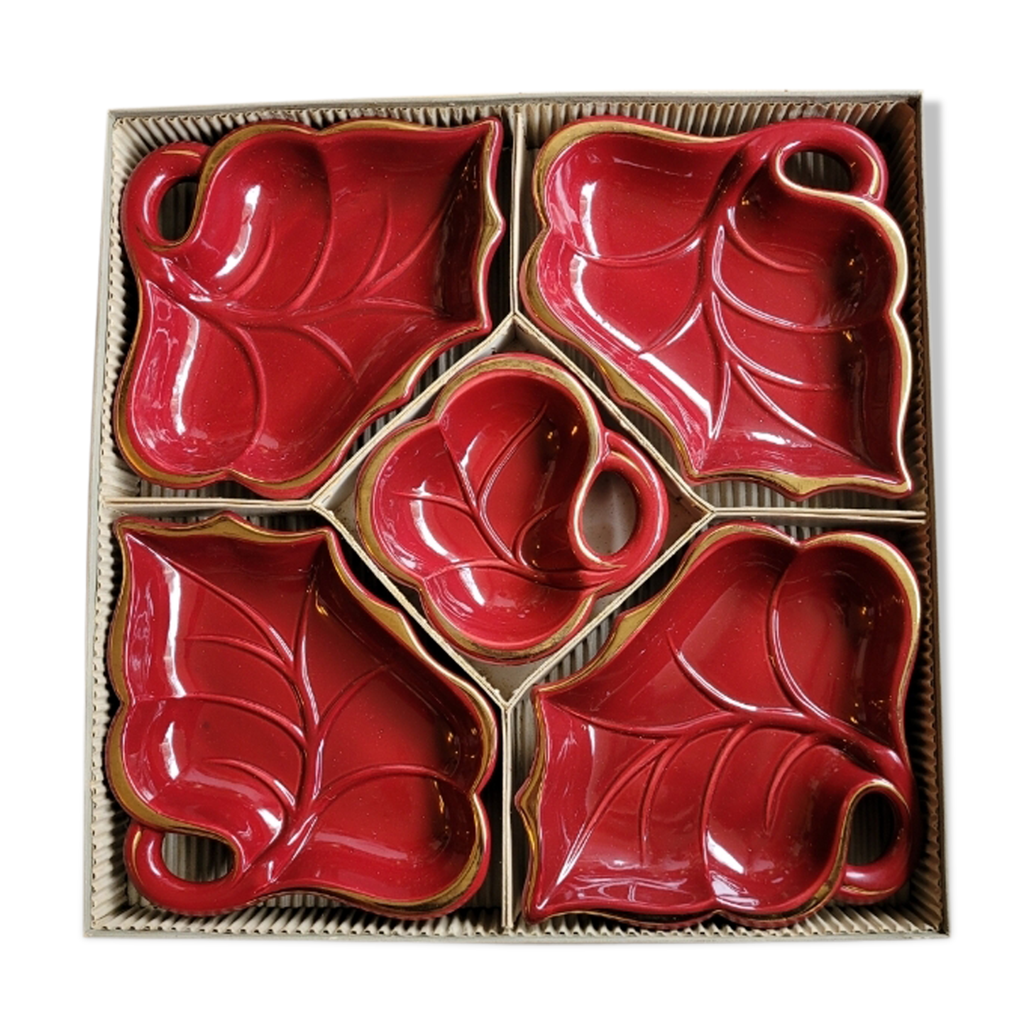 Ensemble de céramique d'art