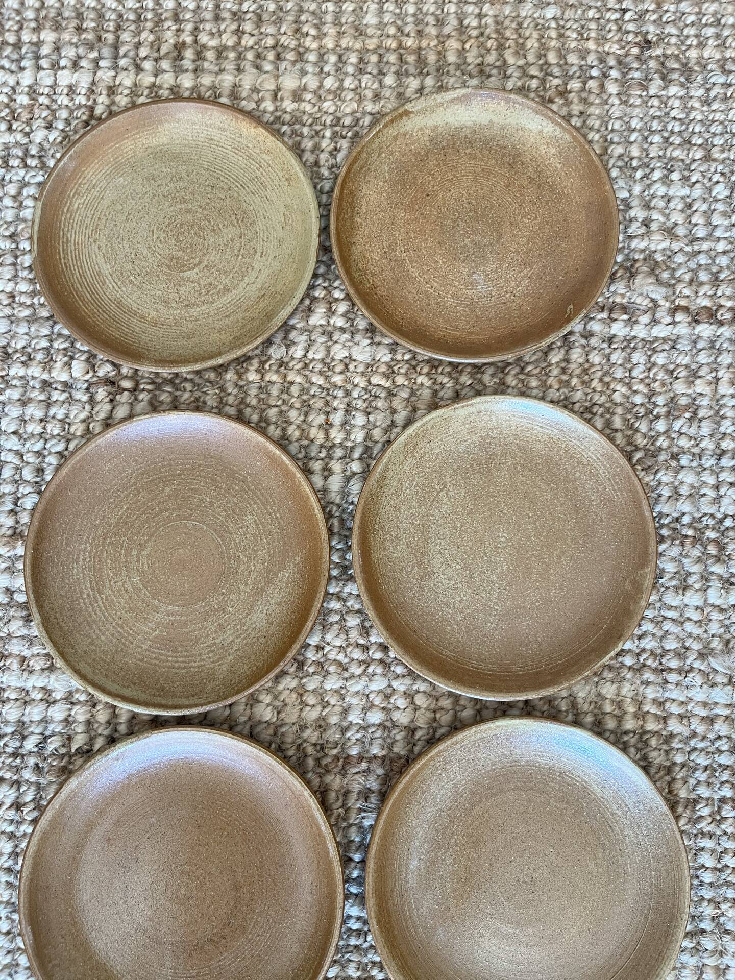 7 dessert plates in stoneware