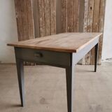 Farm table