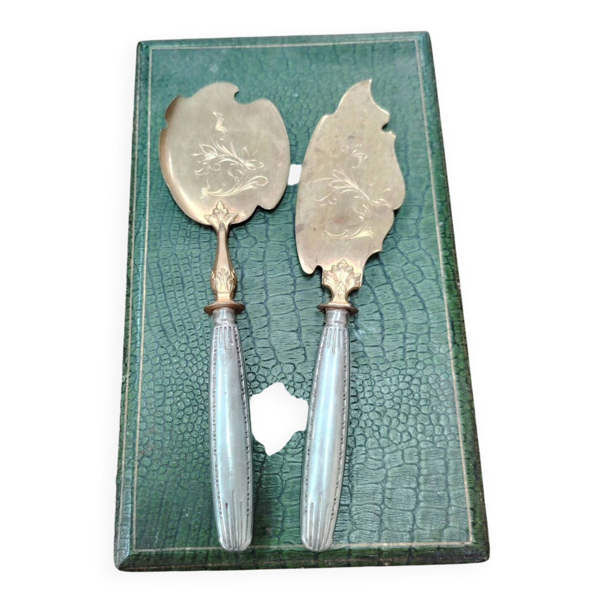 Antique fish service 2 pieces in box – Belle Époque silverware