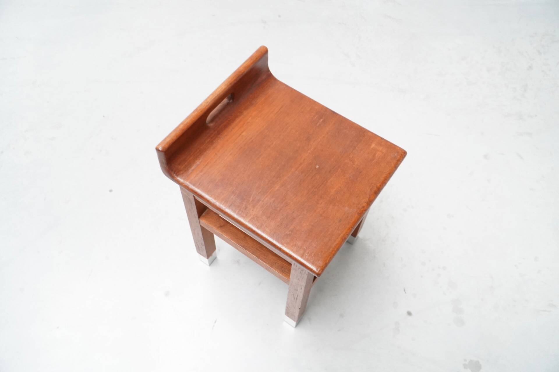 Gaston Eysselinck, Oak Stool for the PTT Building