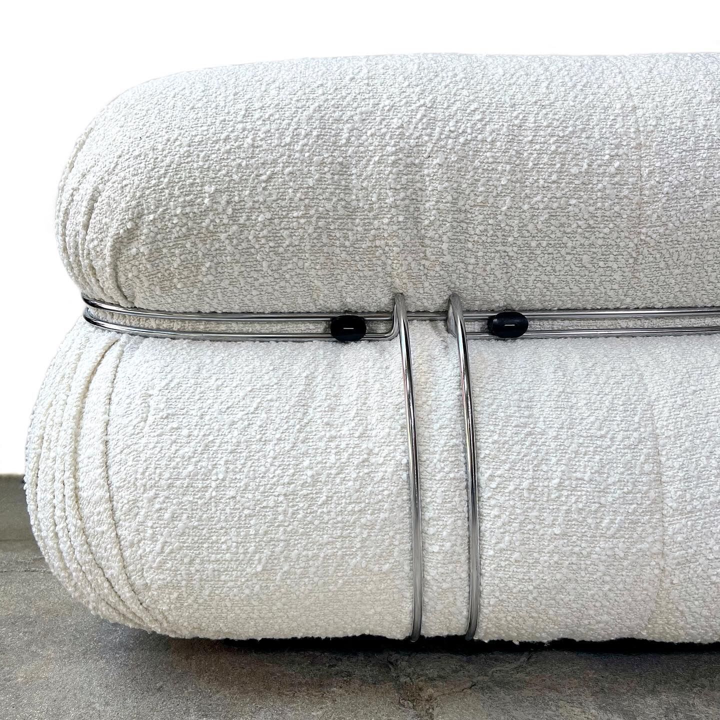 "Soriana" 4-seater sofa by Afra & Tobia Scarpa, 1970.