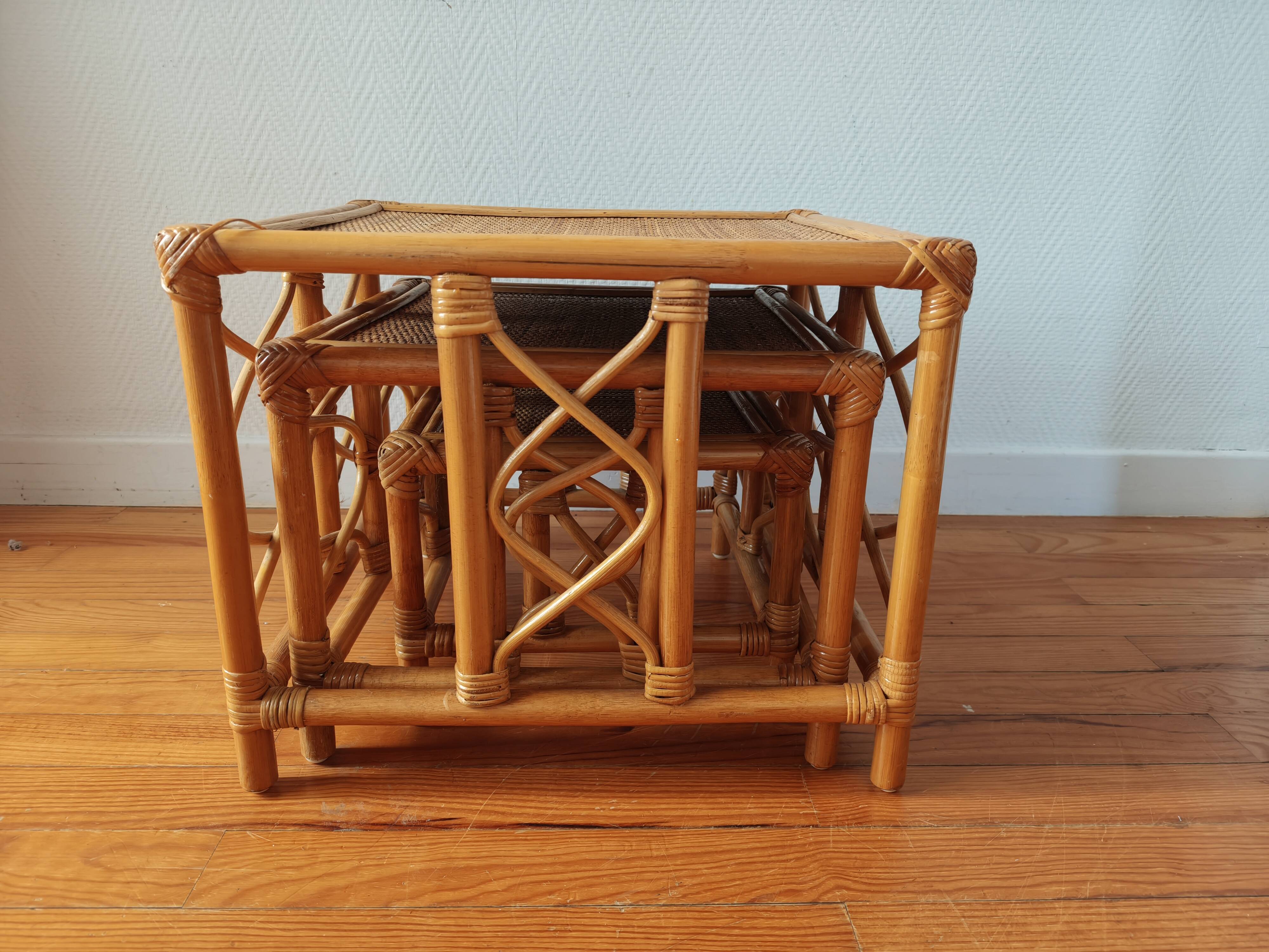 Tables gigognes en rotin et cannage – Esprit Riviera – Vers 1970/80
