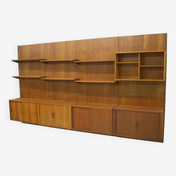 Kai Krisitiansen Teak Wall System For Feldballes Møbelfabrik. 1960s.