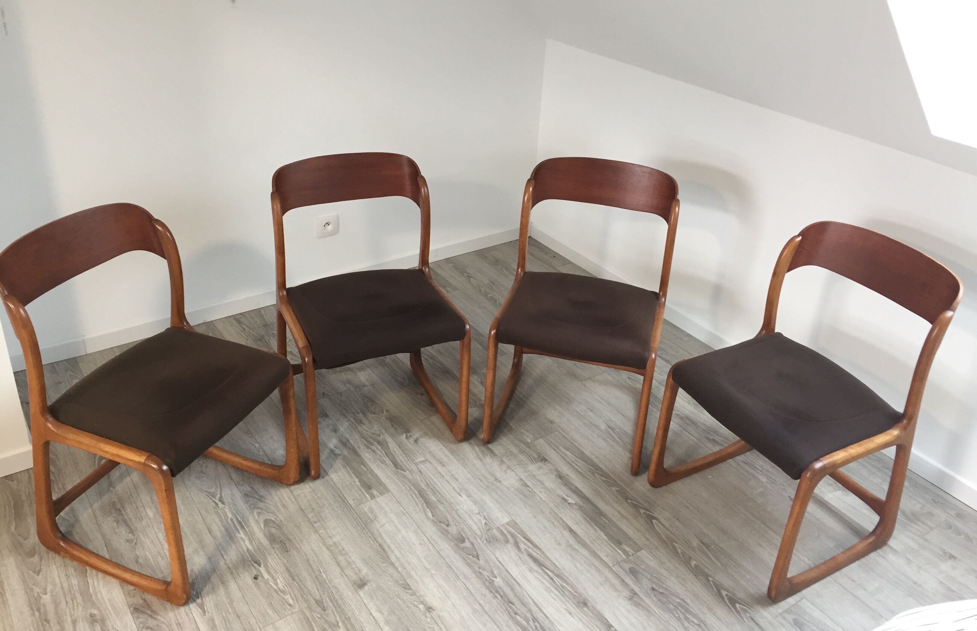 Ensemble de 4 chaises baumann traineau