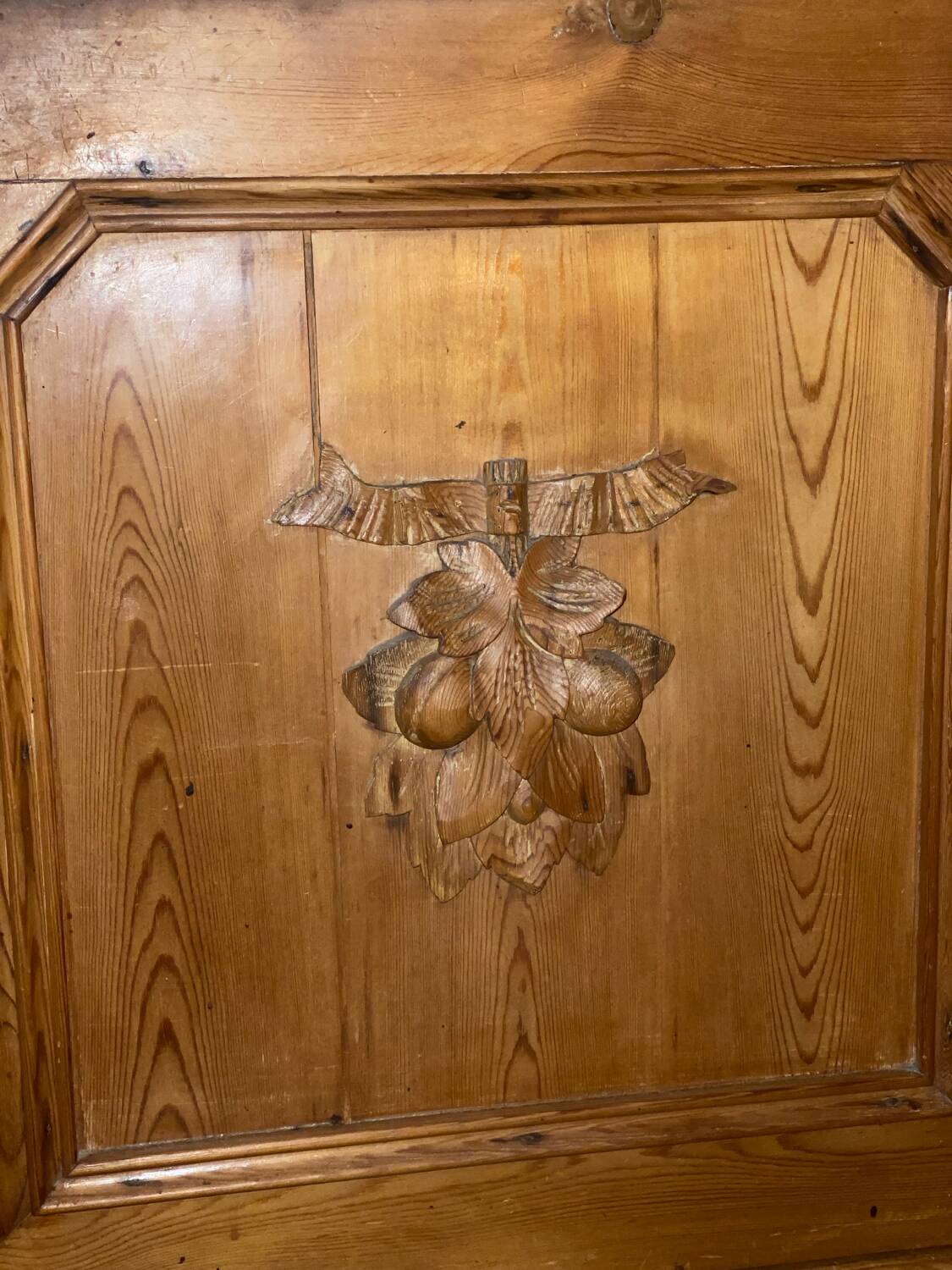 Buffet (saint Hubert) en pin du sud ouest, en 3 parties
