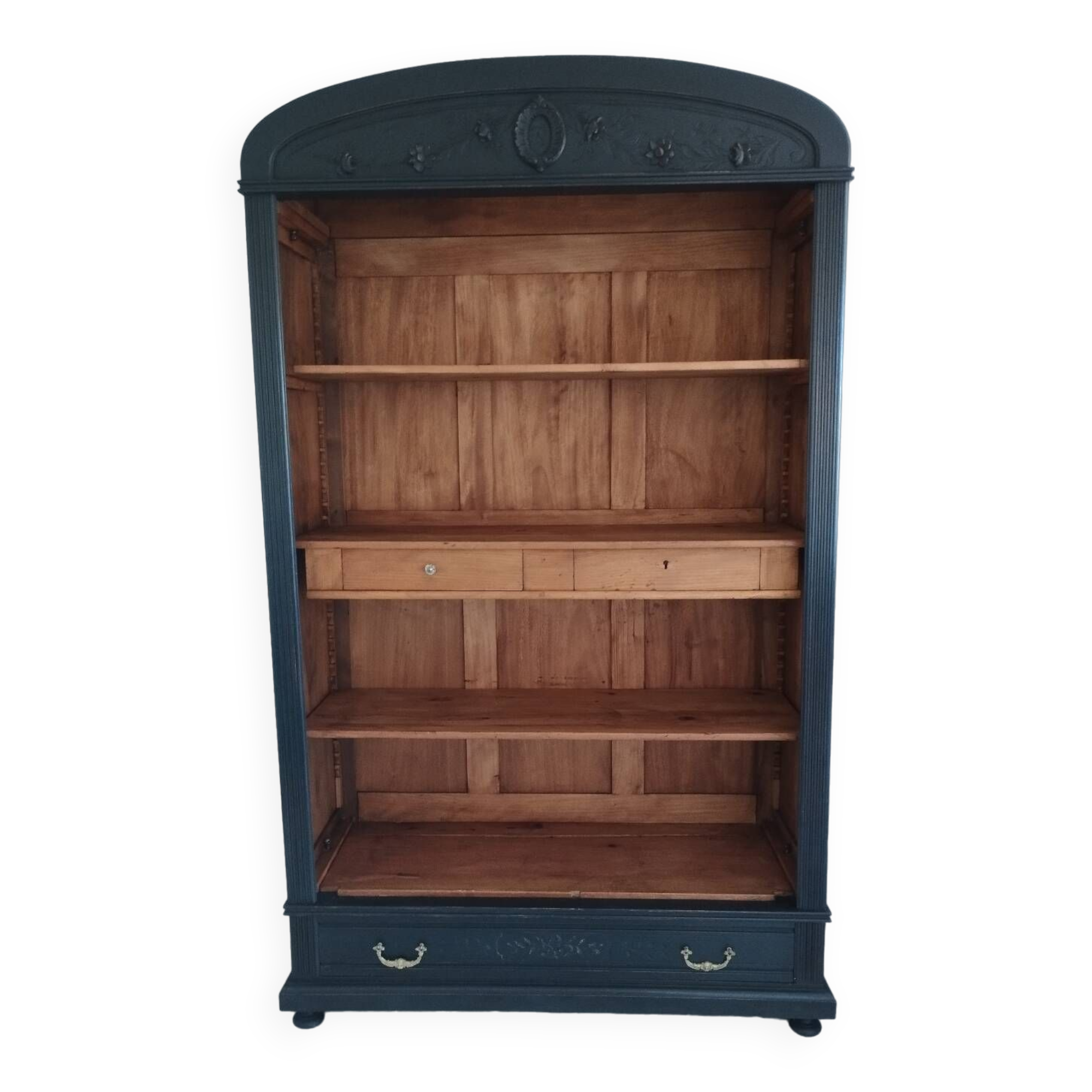 Old library black patina chalk paint