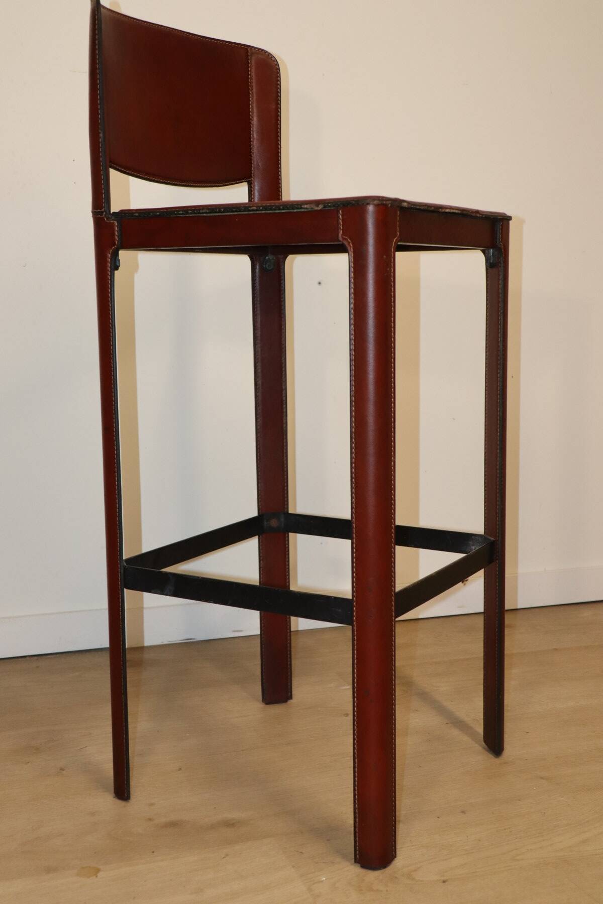 Matteo Grassi high stool in leather and metal