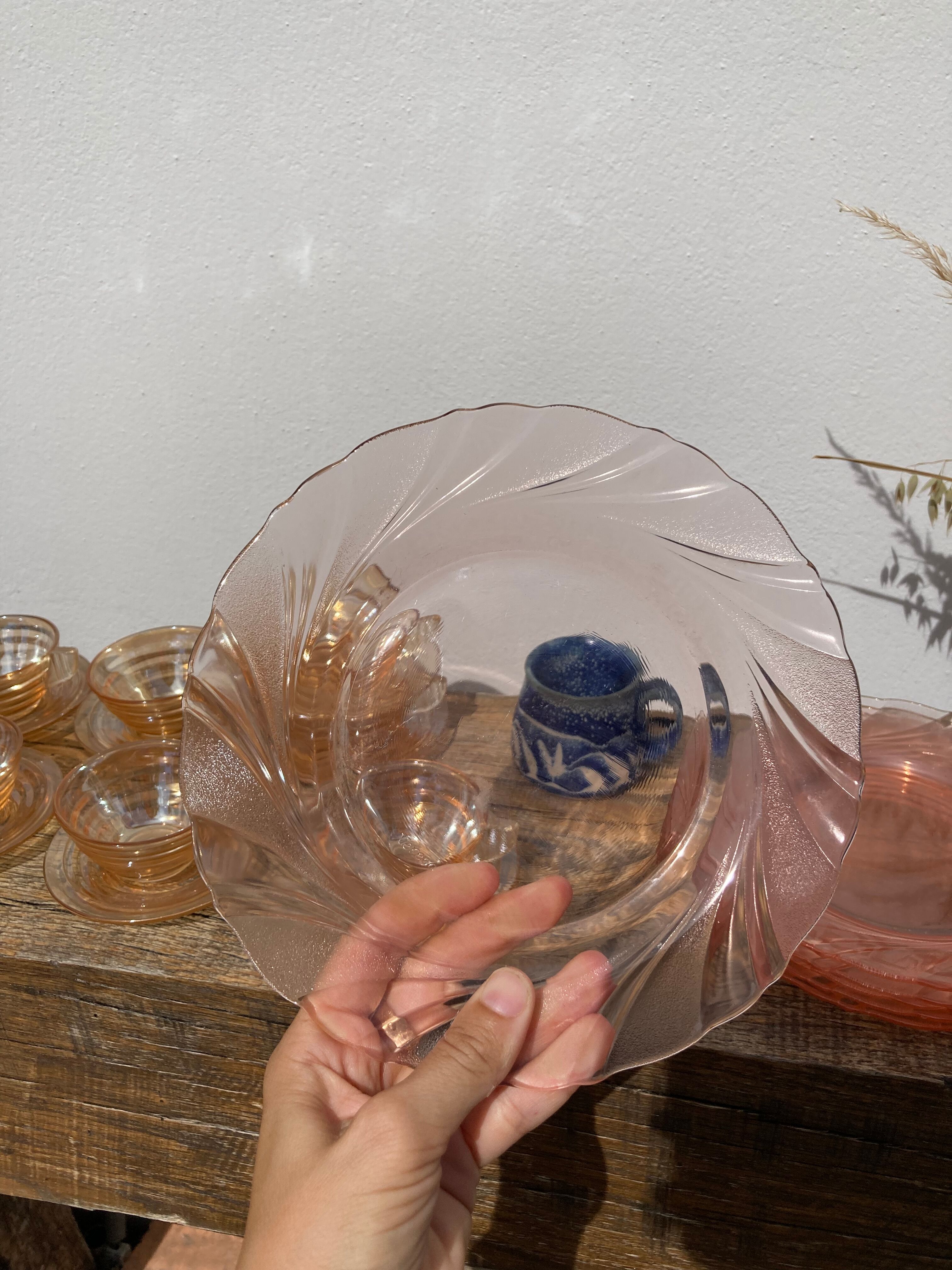 Dessert plate rosaline old pink glass 1960