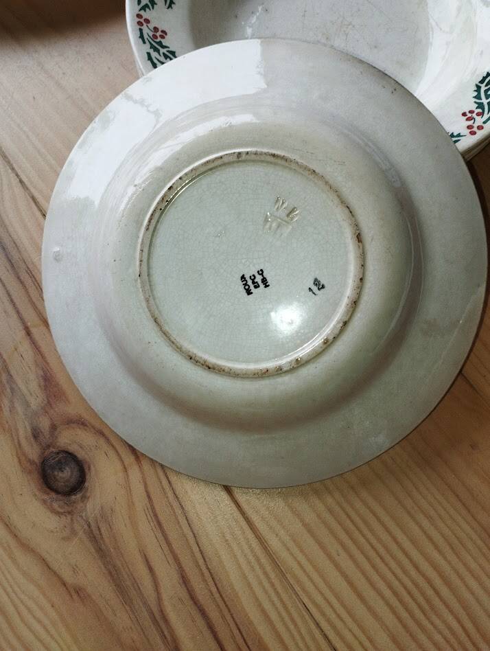 Holly tableware, ironstone, Hamage, Wolves Mill.