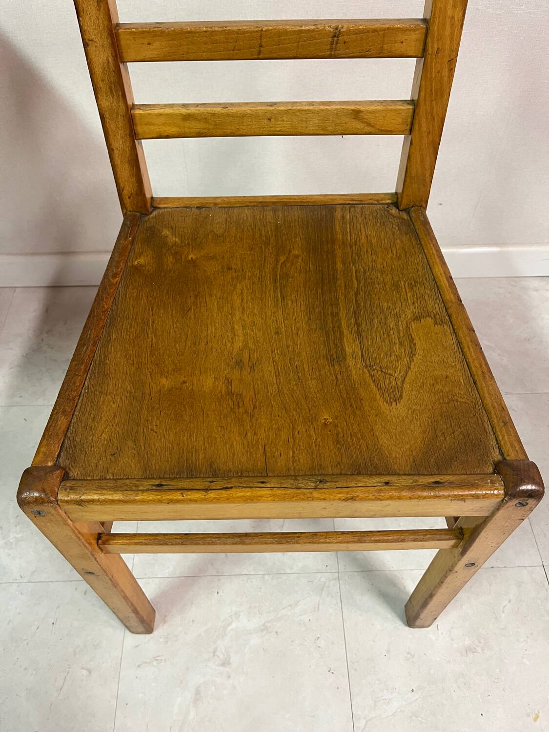 Paire de chaises bistrot Elf en bois 1960